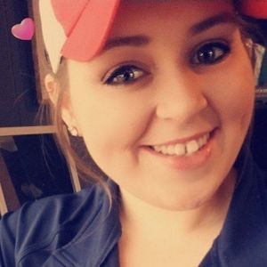 Meet your Posher, Caitlin